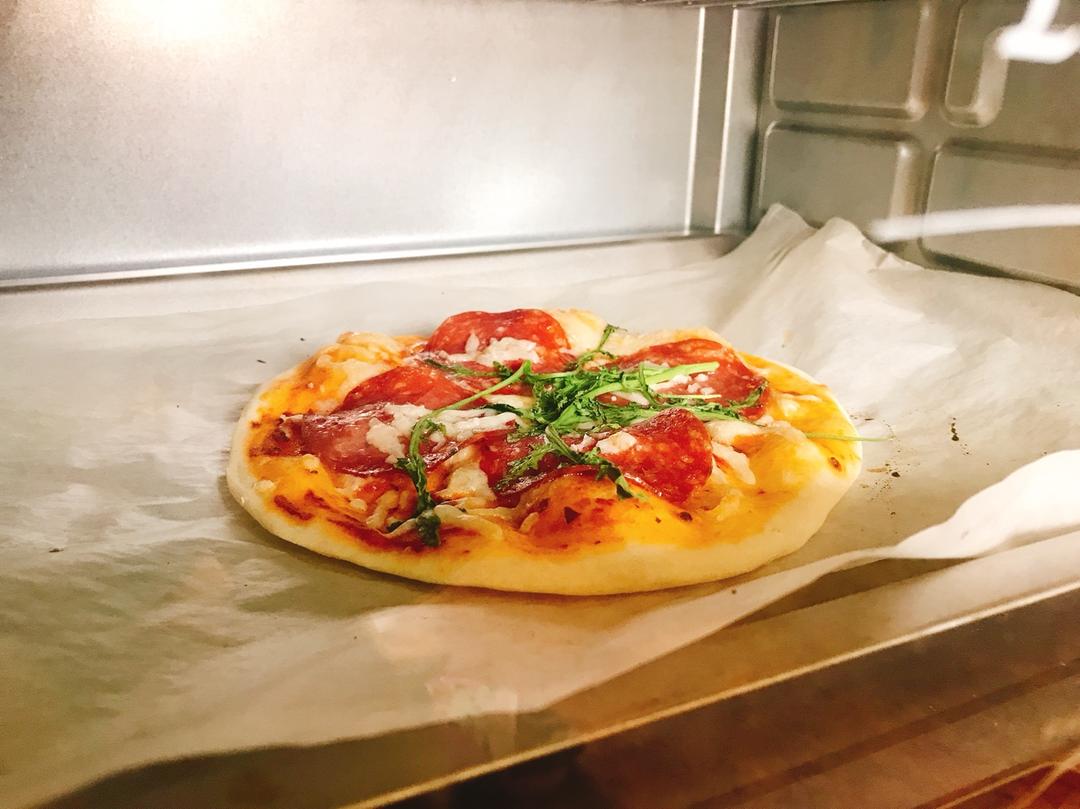 萨拉米薄底披萨 Salami Pizza