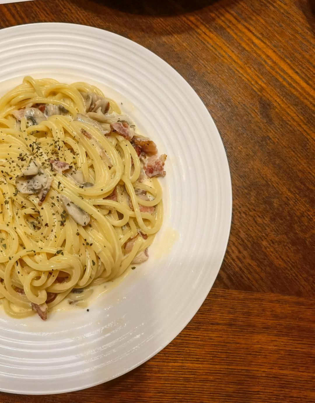 奶油培根意大利面spspaghettii carbornara