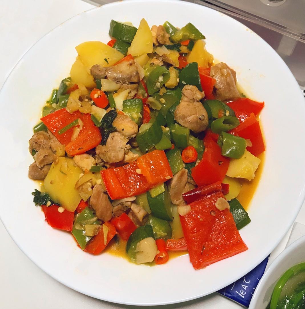 厨师长教你：“青椒炒鸡丁”的家常做法，开胃又下饭，味道很赞