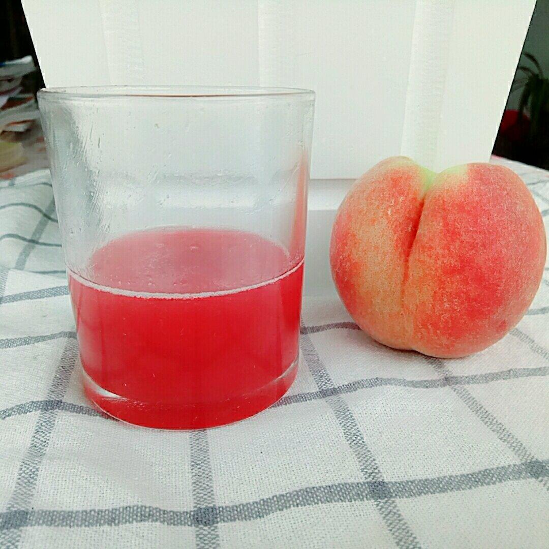 是谁来自山川湖海，却囿于昼夜厨房与爱。