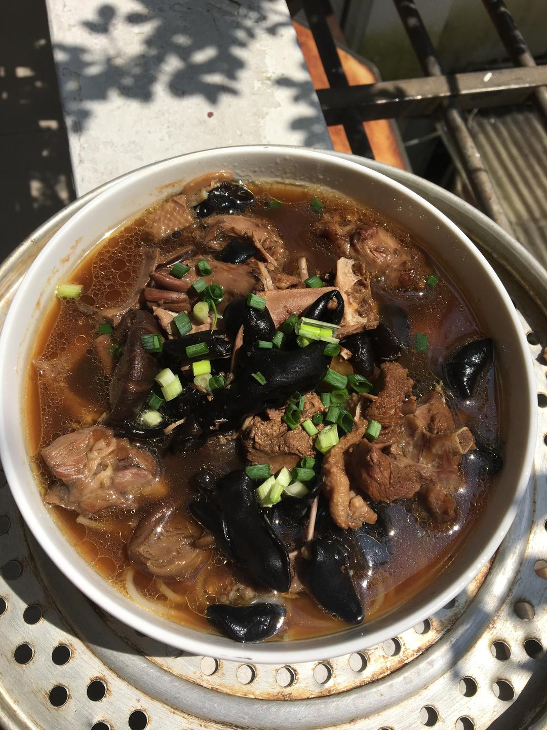 老鸭粉干的做法