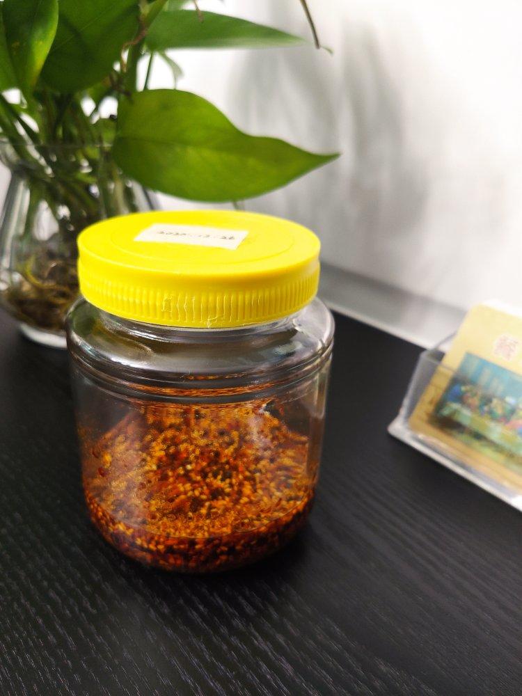 红红辣椒油