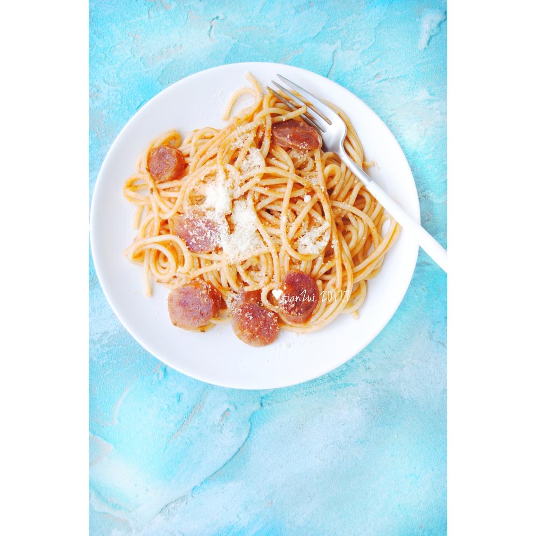番茄肉酱意大利面