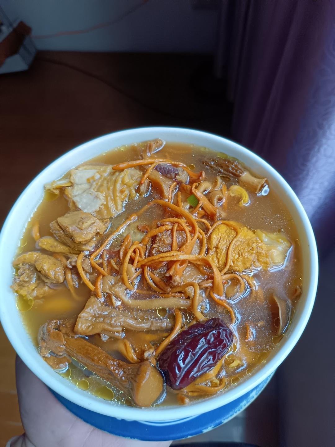 简单美味的菌菇鸡汤