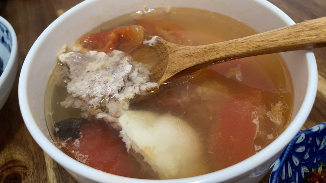 南昌鸡蛋肉饼瓦罐汤！是鸡蛋死死压着肉饼卧在罐底的那种！（电炖盅版）