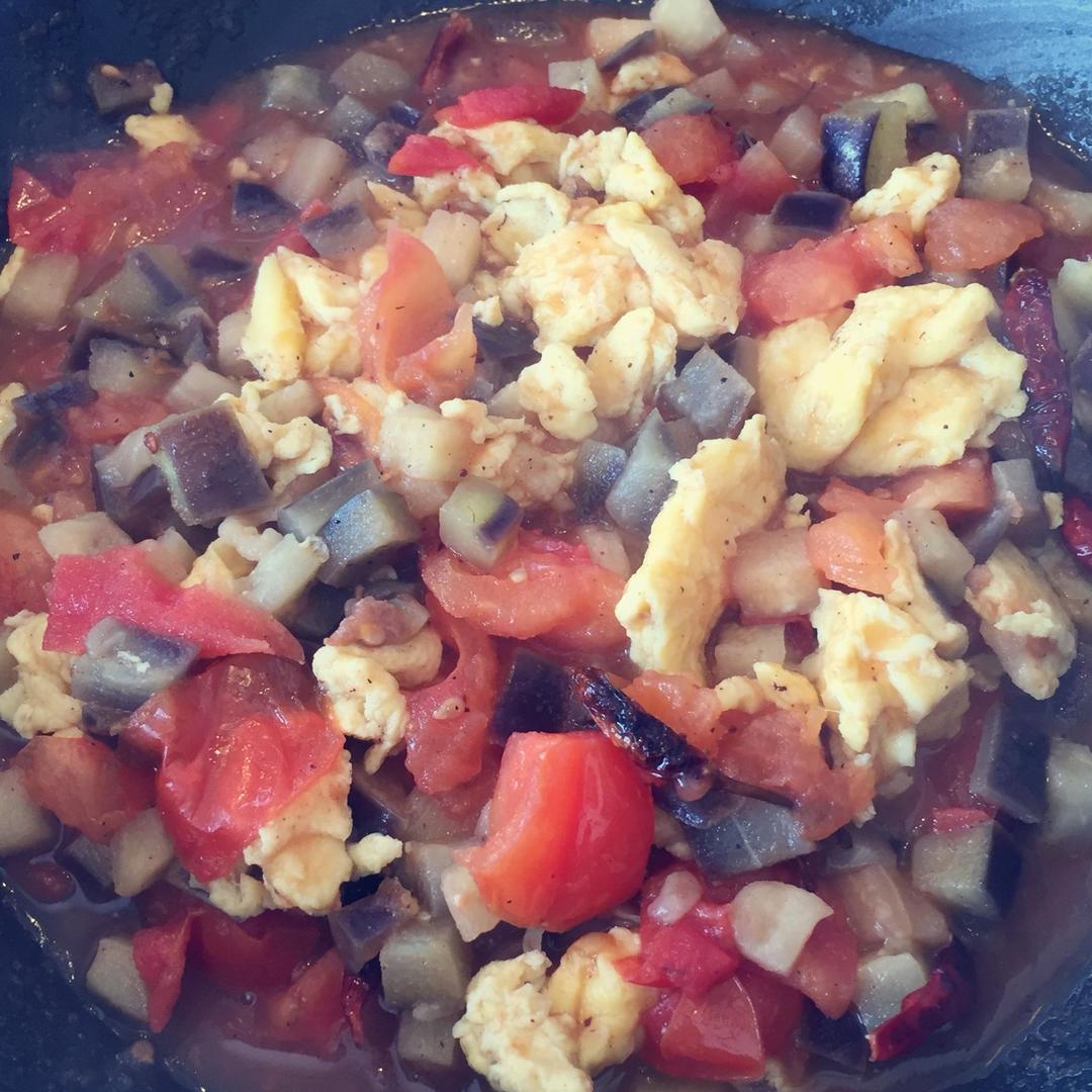 茄子鸡蛋西红柿打卤面