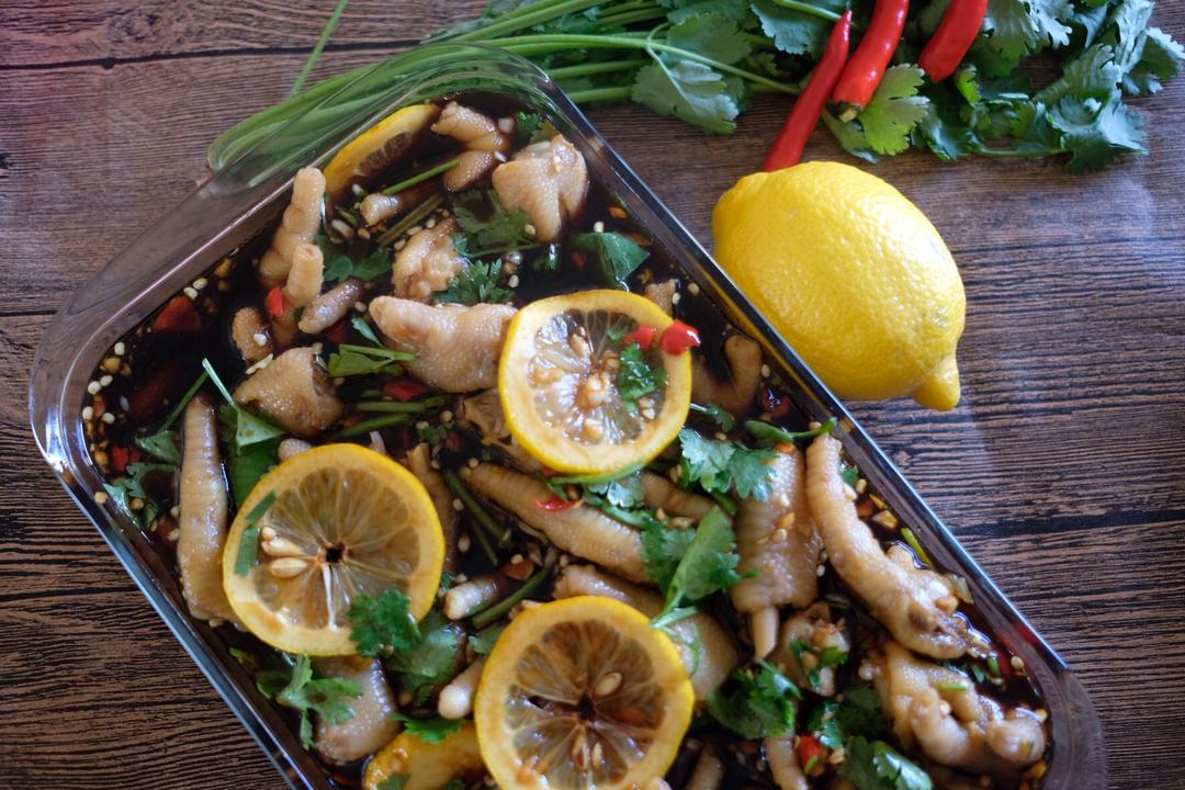 酸辣柠檬凤爪的做法