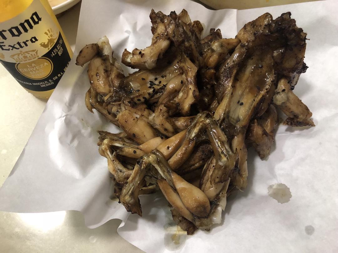 烤牛蛙（黑胡椒味）