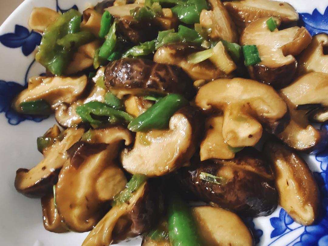 香菇这样炒比肉都好吃😋素炒香菇