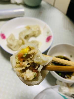 虾仁🍤玉米🌽猪肉馅水饺的做法 步骤8