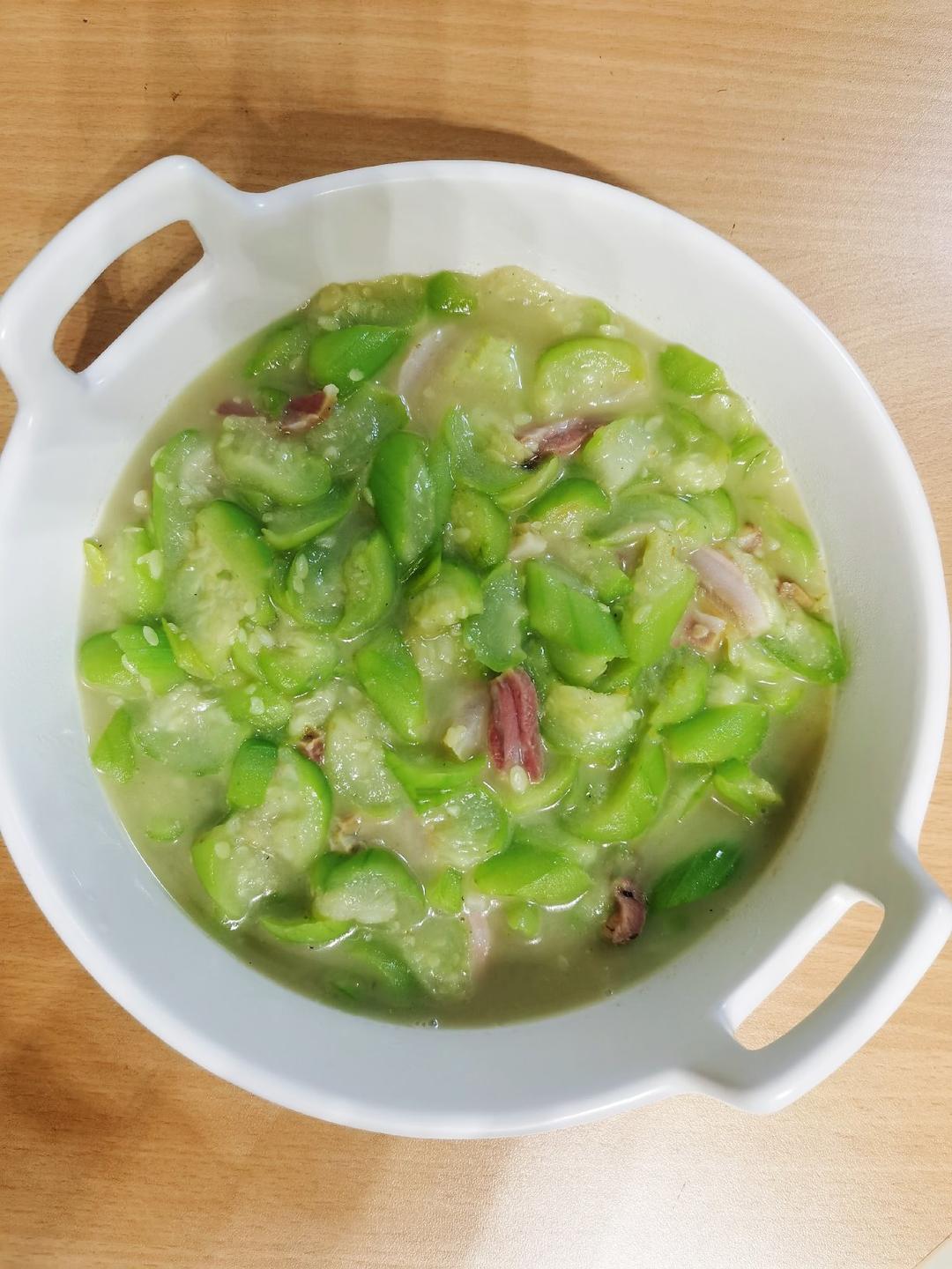 超简单的咸肉炒丝瓜