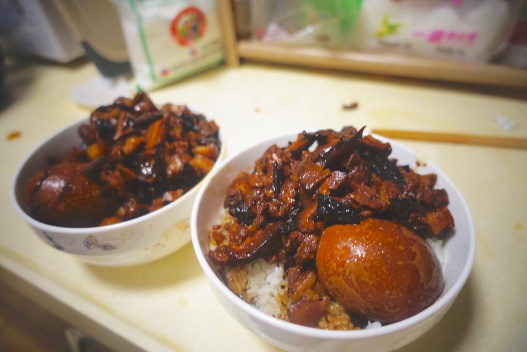 【卤肉饭】