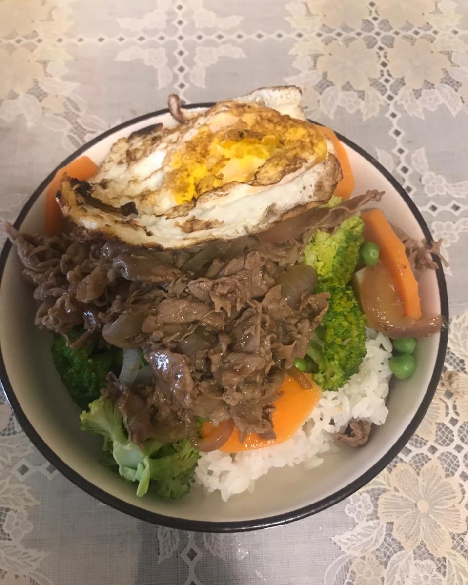 肥牛饭 比吉野家还好吃