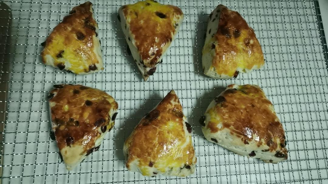 不用打发，不用揉面，搅一搅就能做的蔓越莓司康！