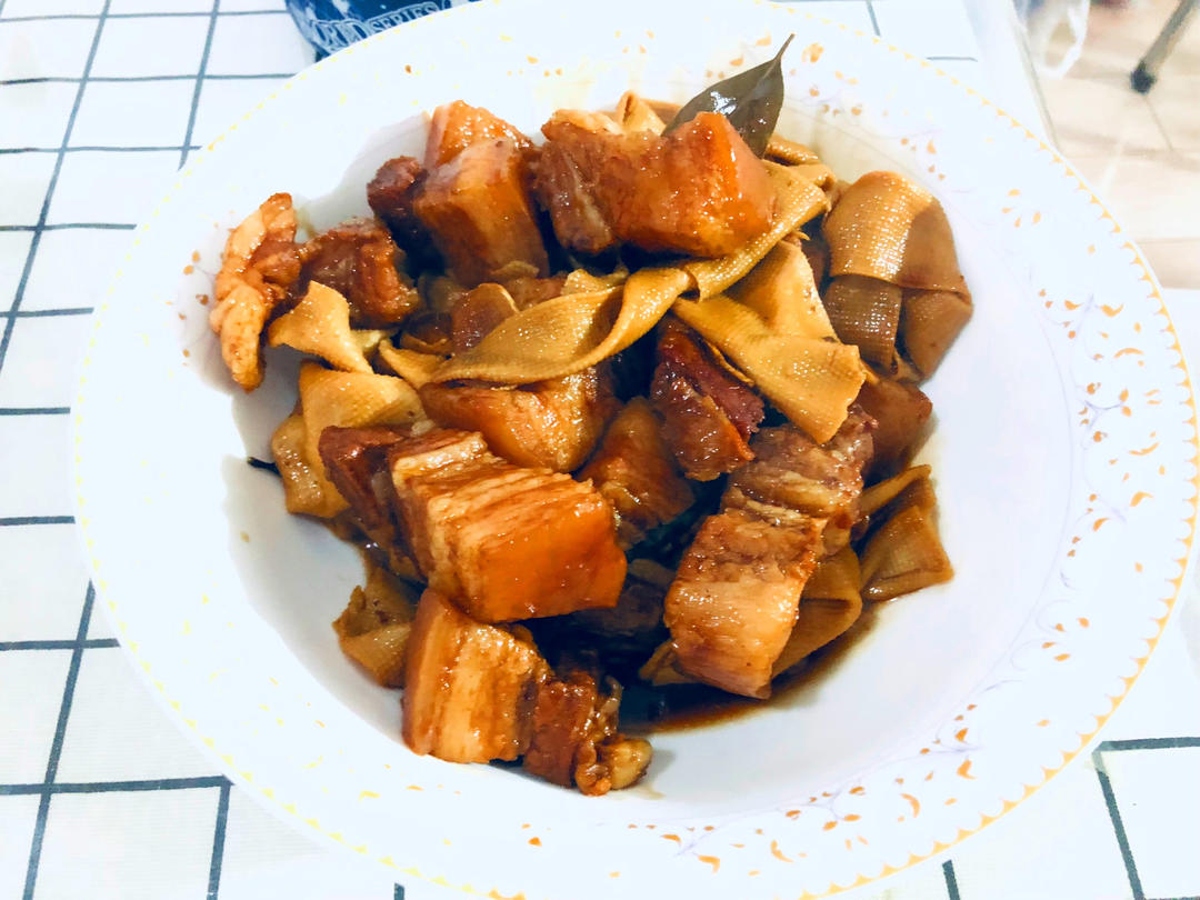 不焯水不放油的家常红烧肉