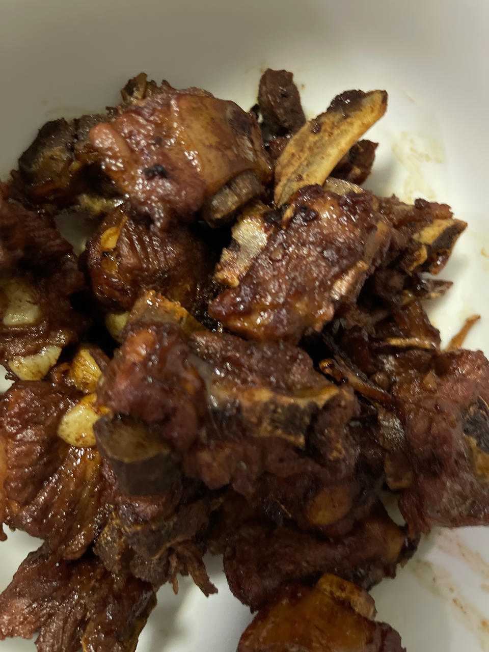 红烧排骨      作为排骨，它是相当认真的哦😎😎😎