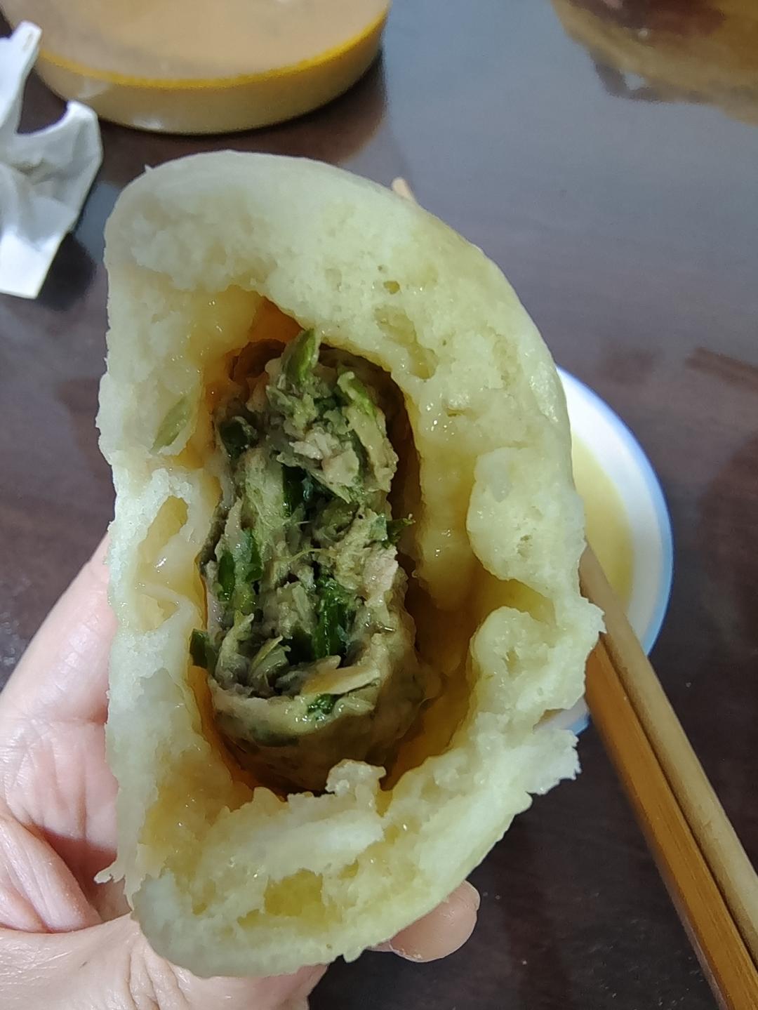 韭菜槐花包子