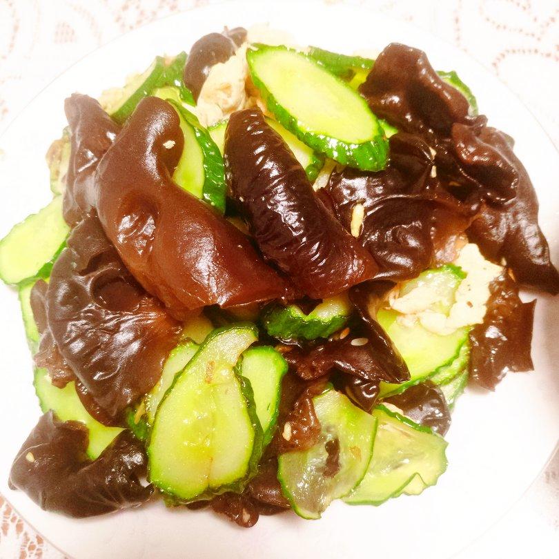 黄瓜木耳炒鸡蛋