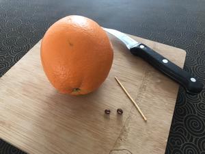 橙子小熊果盘的做法 步骤1