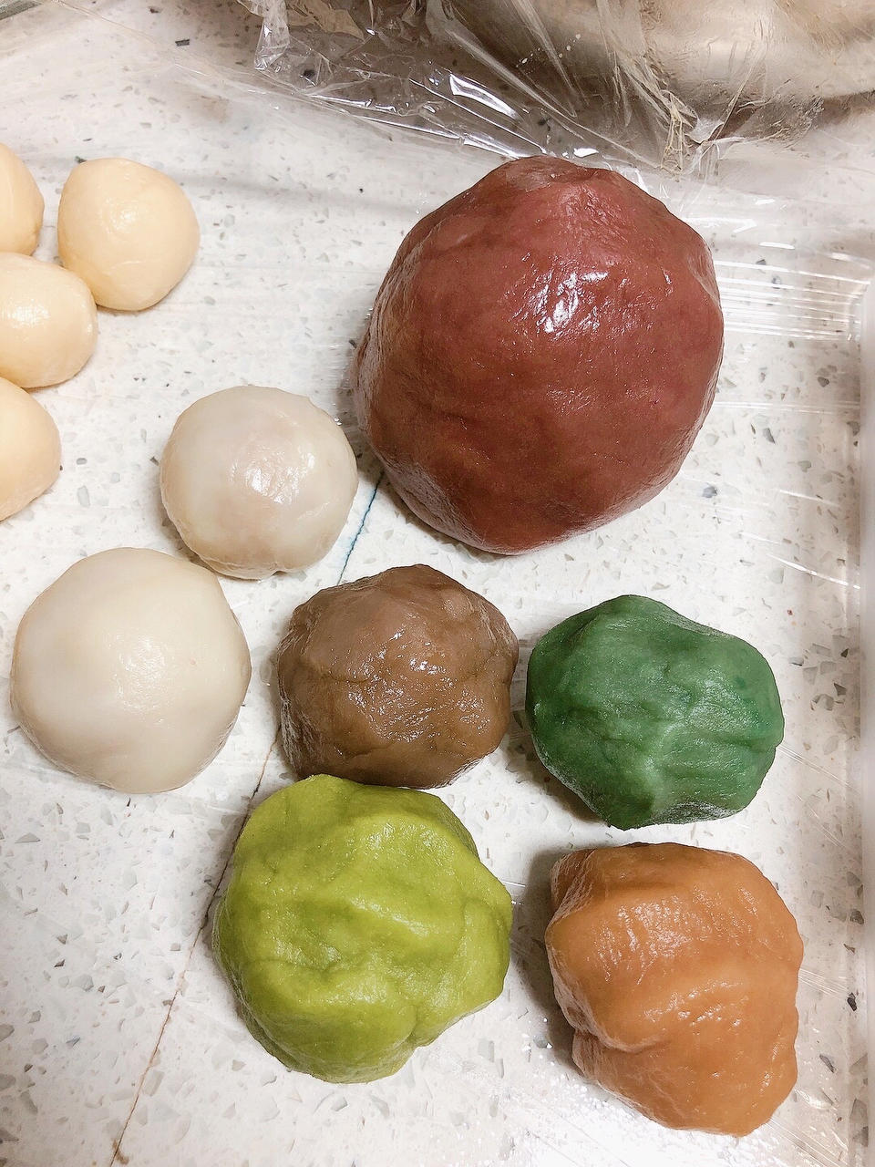 两片[紫甘蓝榨汁]，教你调出六种不同色！