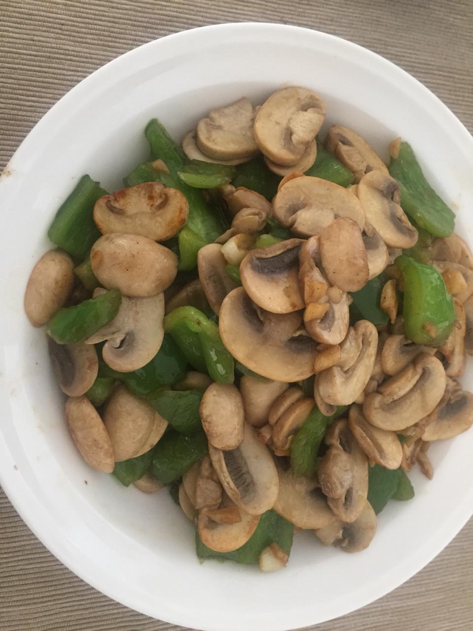 小炒青椒口蘑
