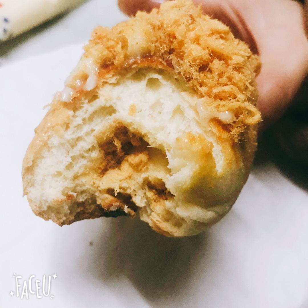 超好吃的肉松面包
