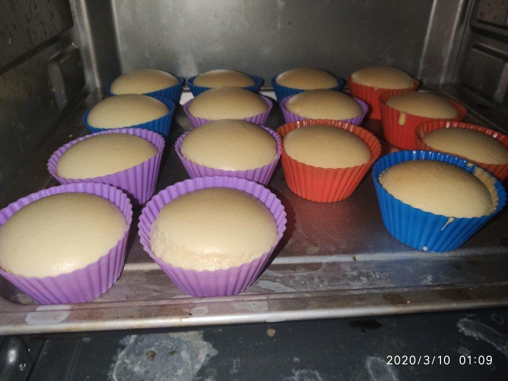 炼乳纸杯蛋糕