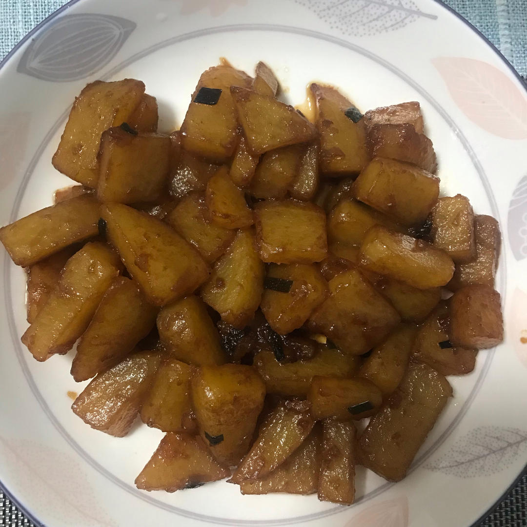 比肉还要好吃的红烧土豆～软糯入味