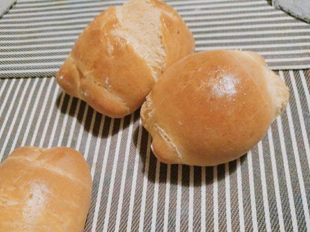 软到没朋友的牛奶小餐包