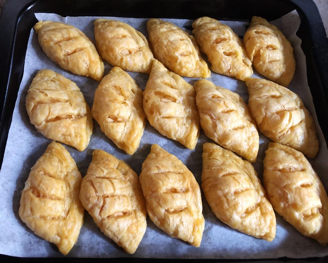 巧用蛋挞皮做各种酥派（榴莲酥 苹果派 凤梨酥 红豆酥 香芋酥 叉烧酥……）