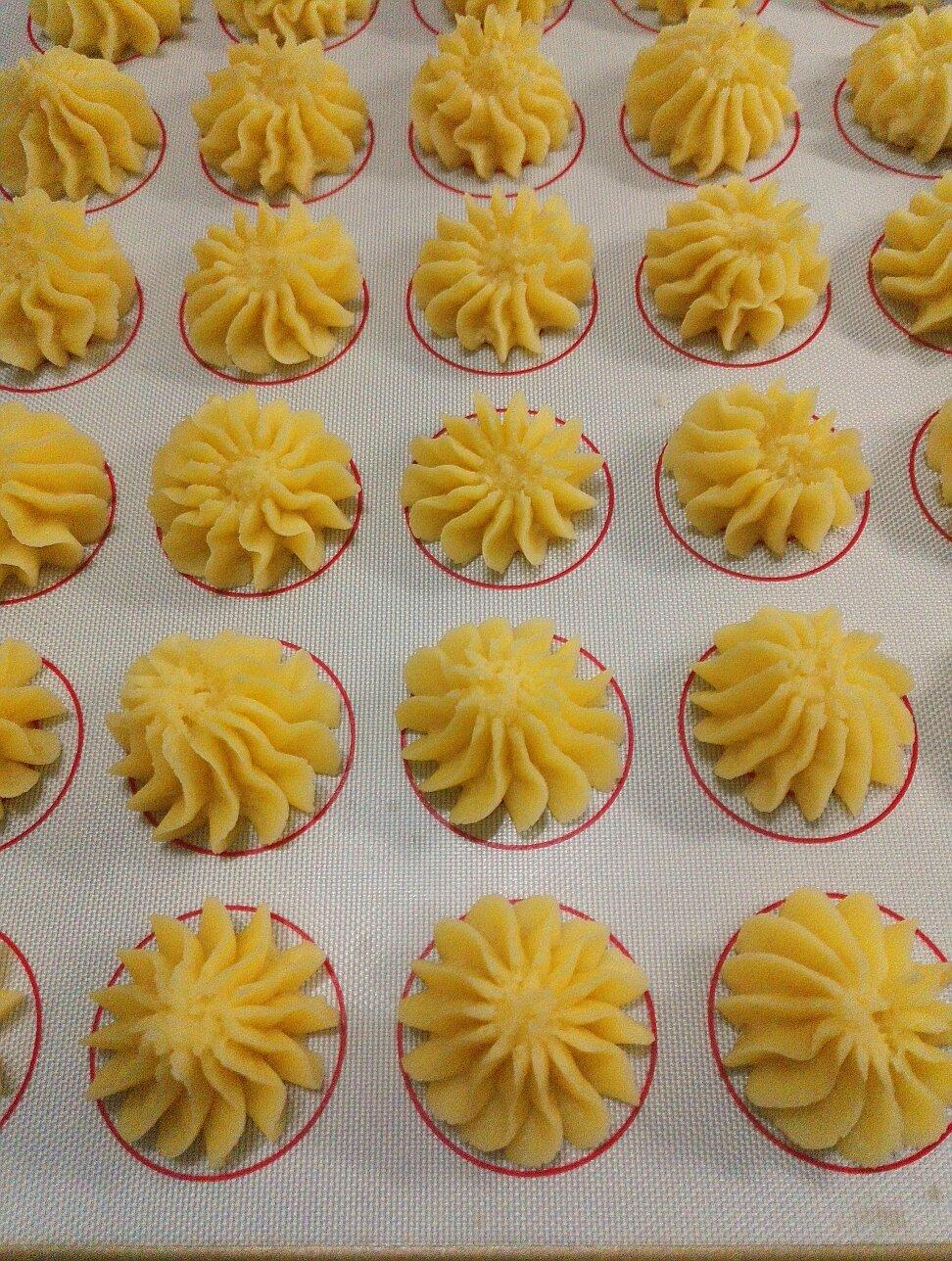 入口即溶的黄油曲奇 Butter cookies