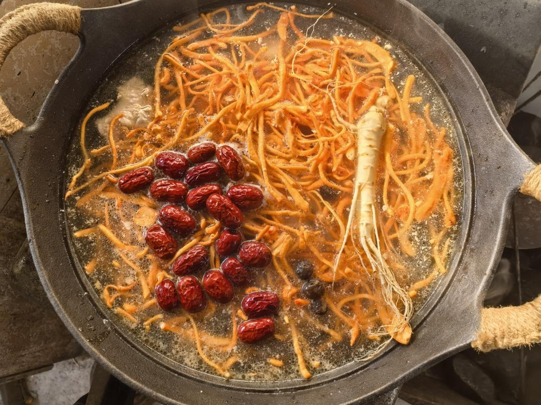 虫草花鸡汤