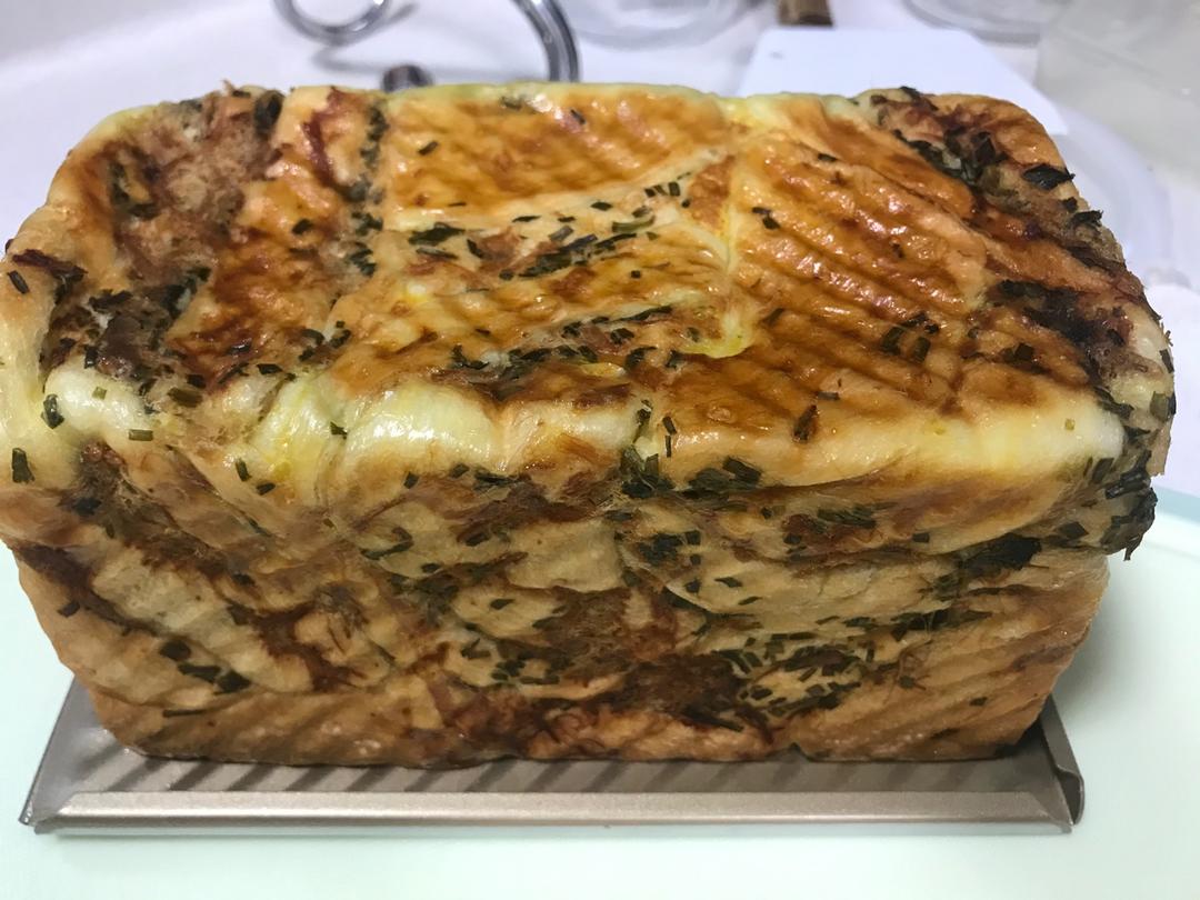 香葱肉松手撕吐司