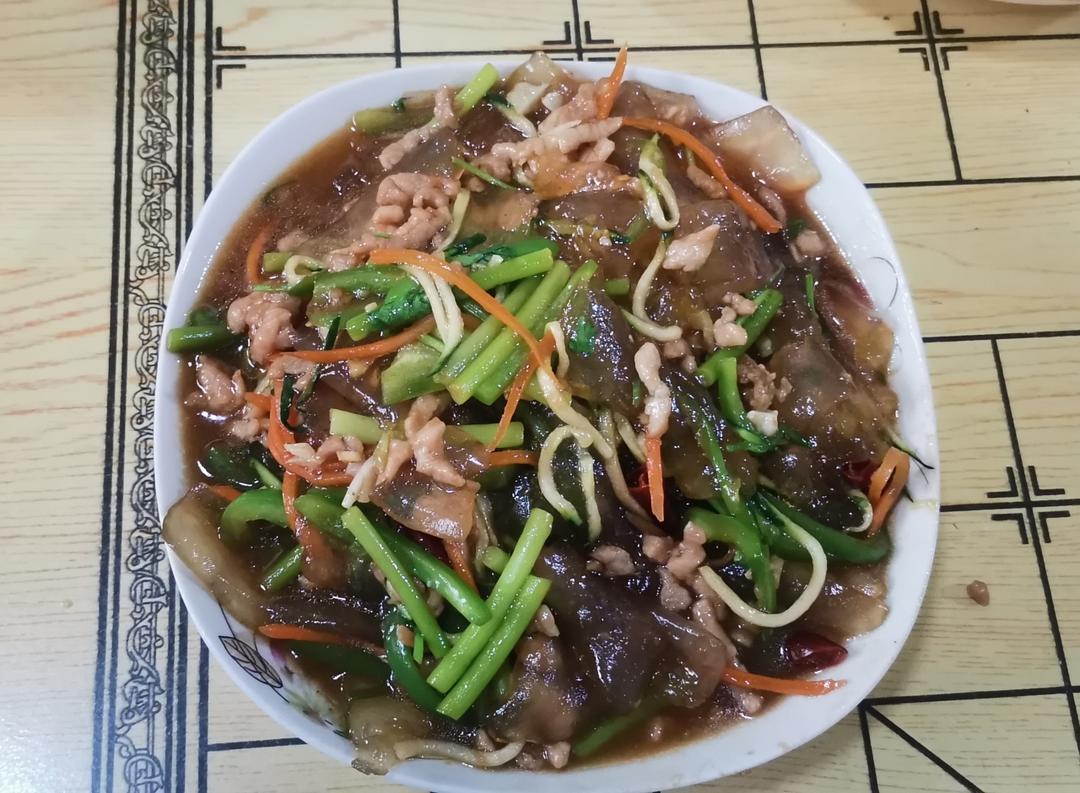 肉丝拉皮