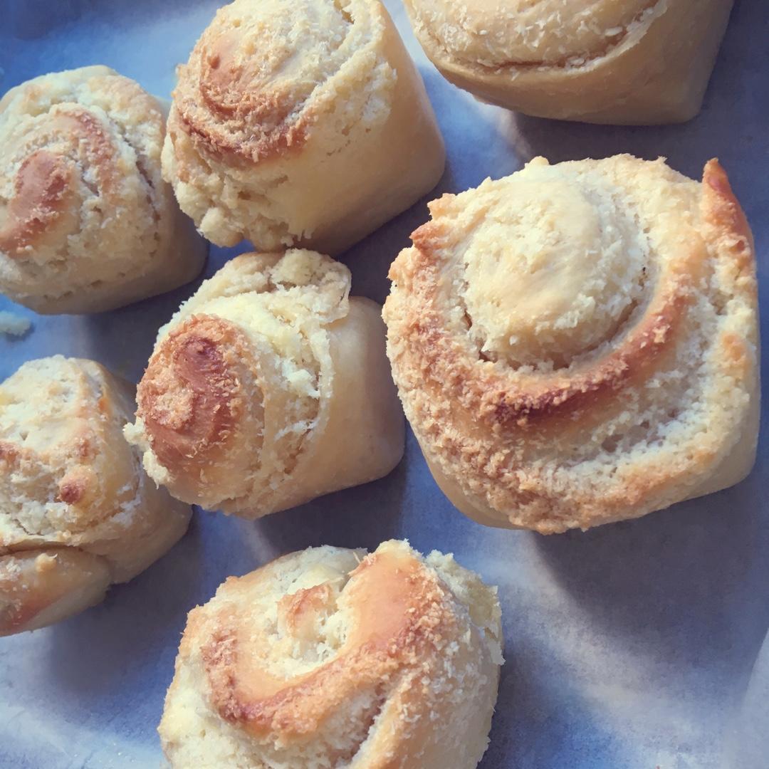 千层椰蓉小面包