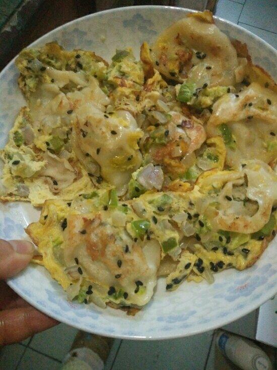 饺子煎蛋