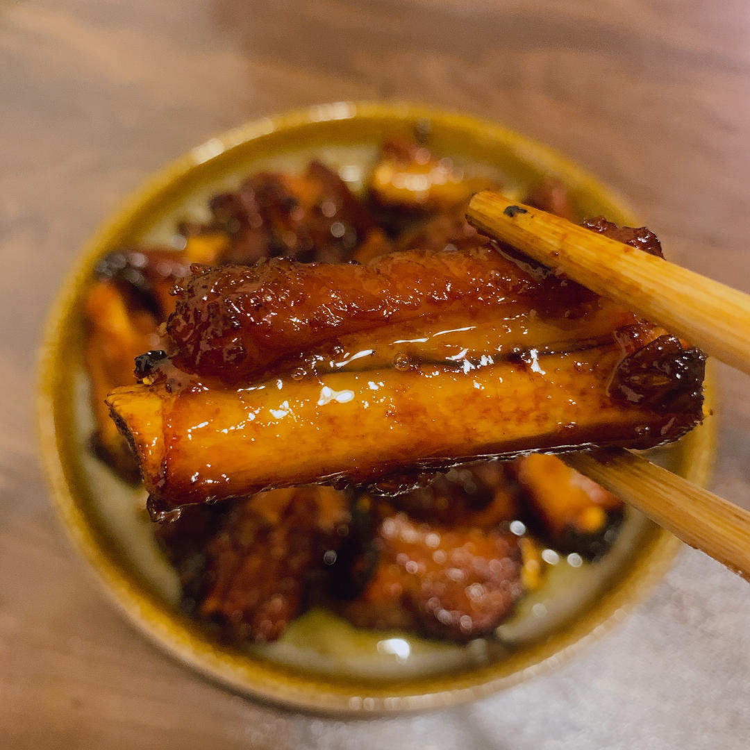 红烧排骨      作为排骨，它是相当认真的哦😎😎😎