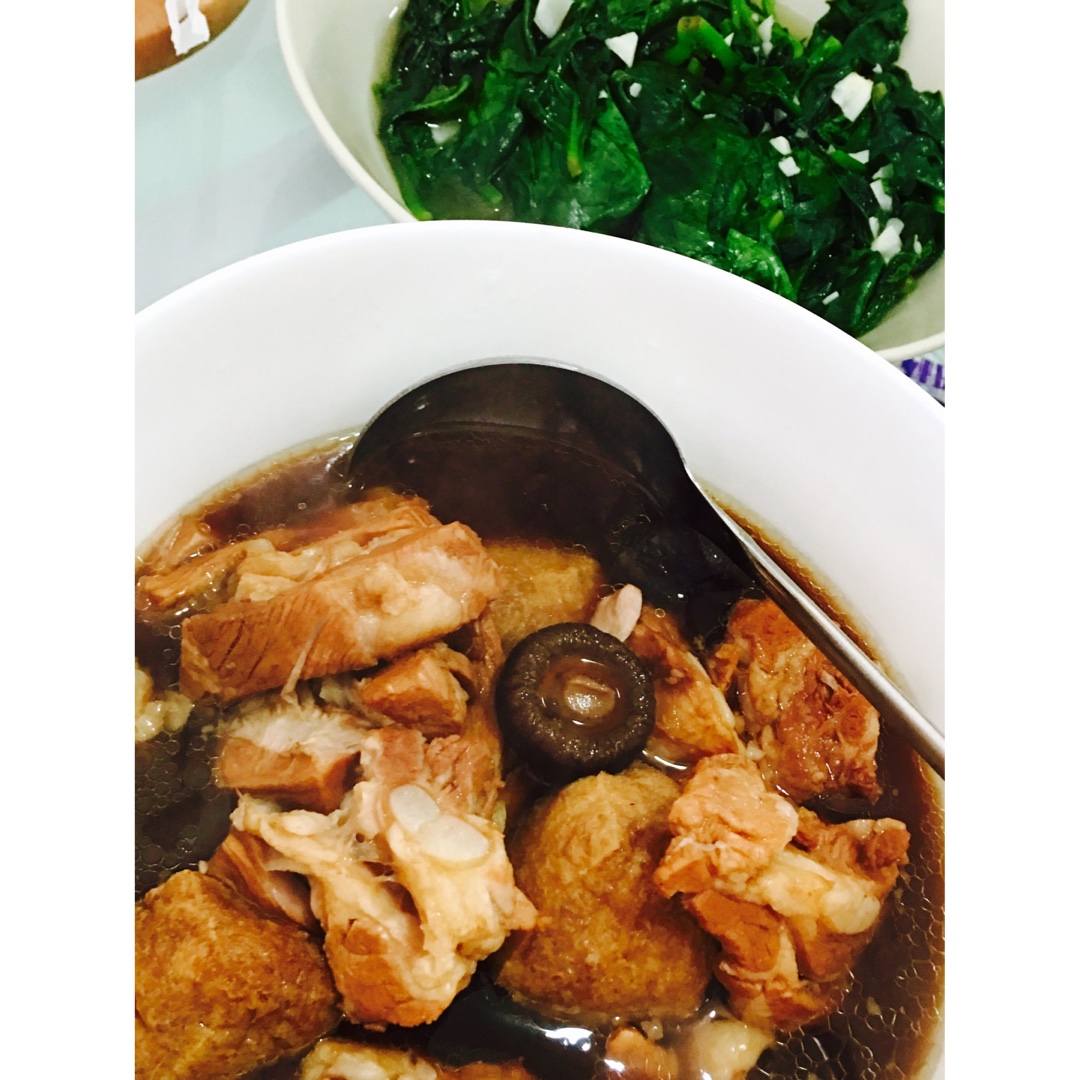 马来西亚肉骨茶（丰富配料版）