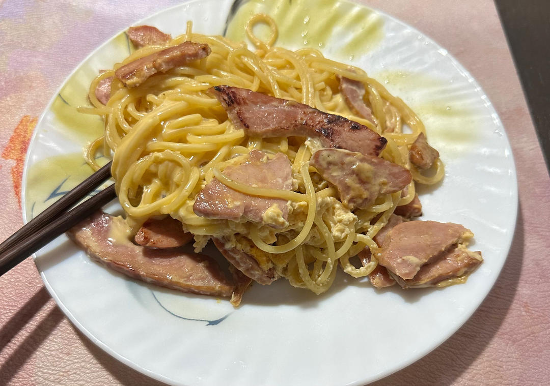 奶油蘑菇培根意大利面