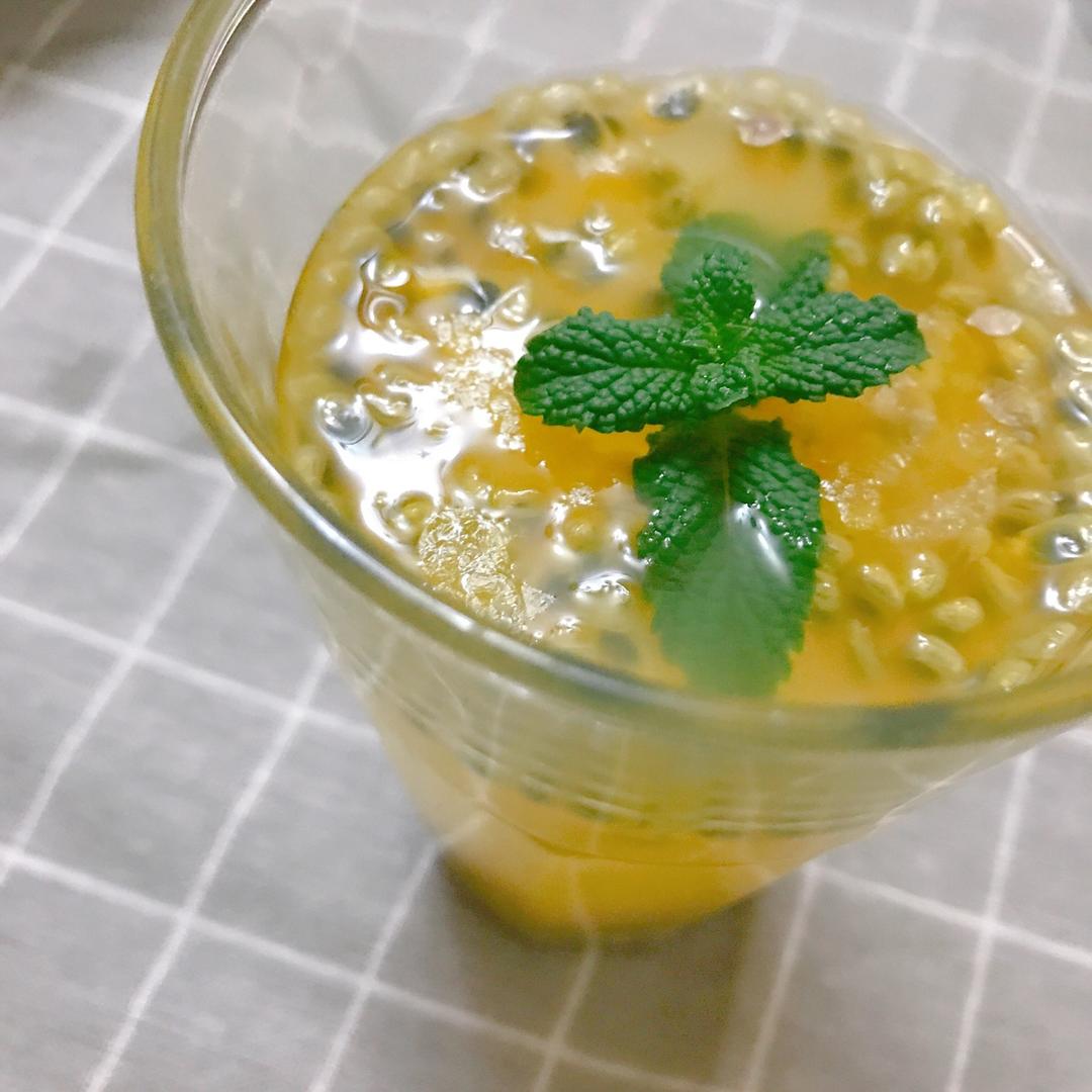 百香果的朴素吃法（百香果汁）