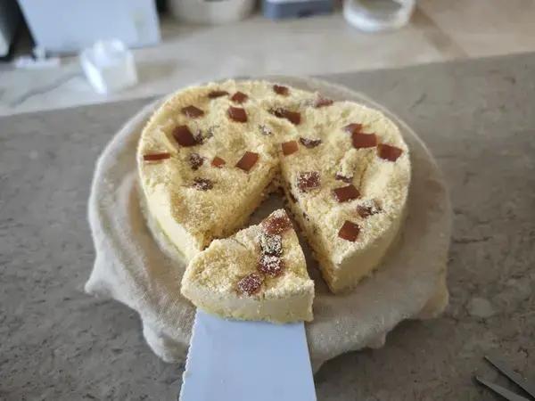 葡萄干玉米面松糕