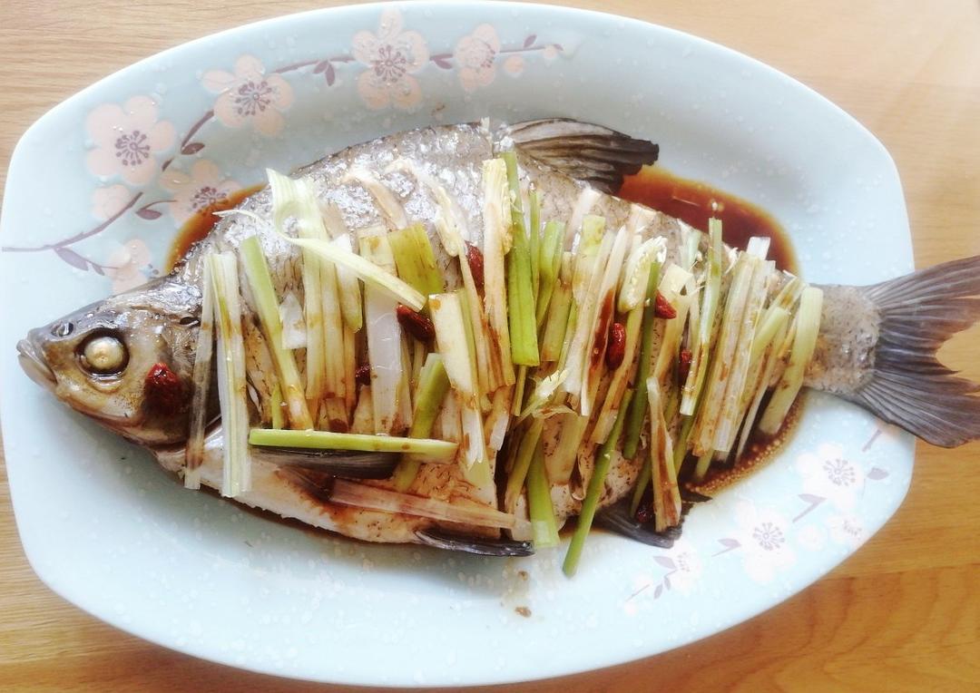 清蒸武昌鱼