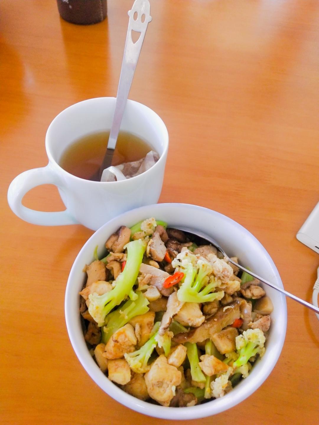 健身减脂鸡胸肉炒花菜