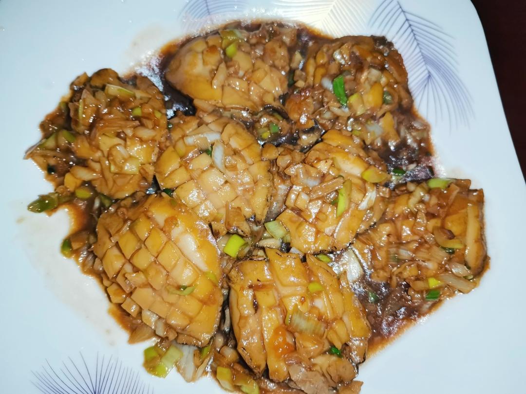 蒜蓉红烧鲍鱼