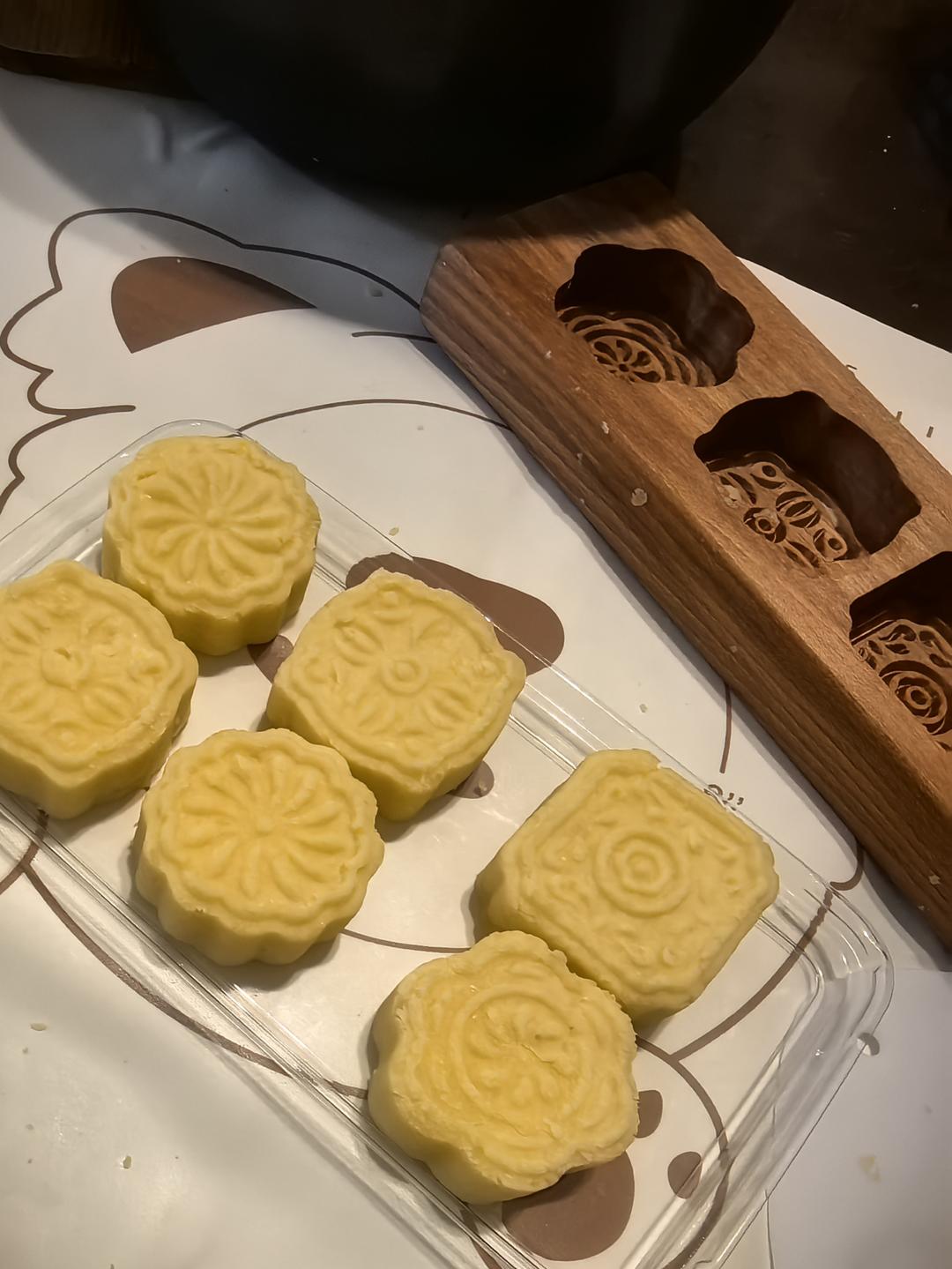入口即化奶香味十足绿豆糕