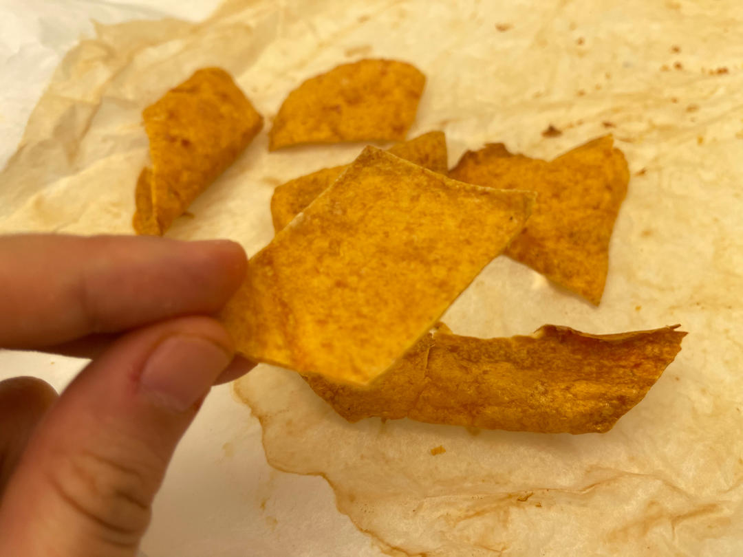 巨像薯片的低卡零食，无油低脂鸡肉脆片