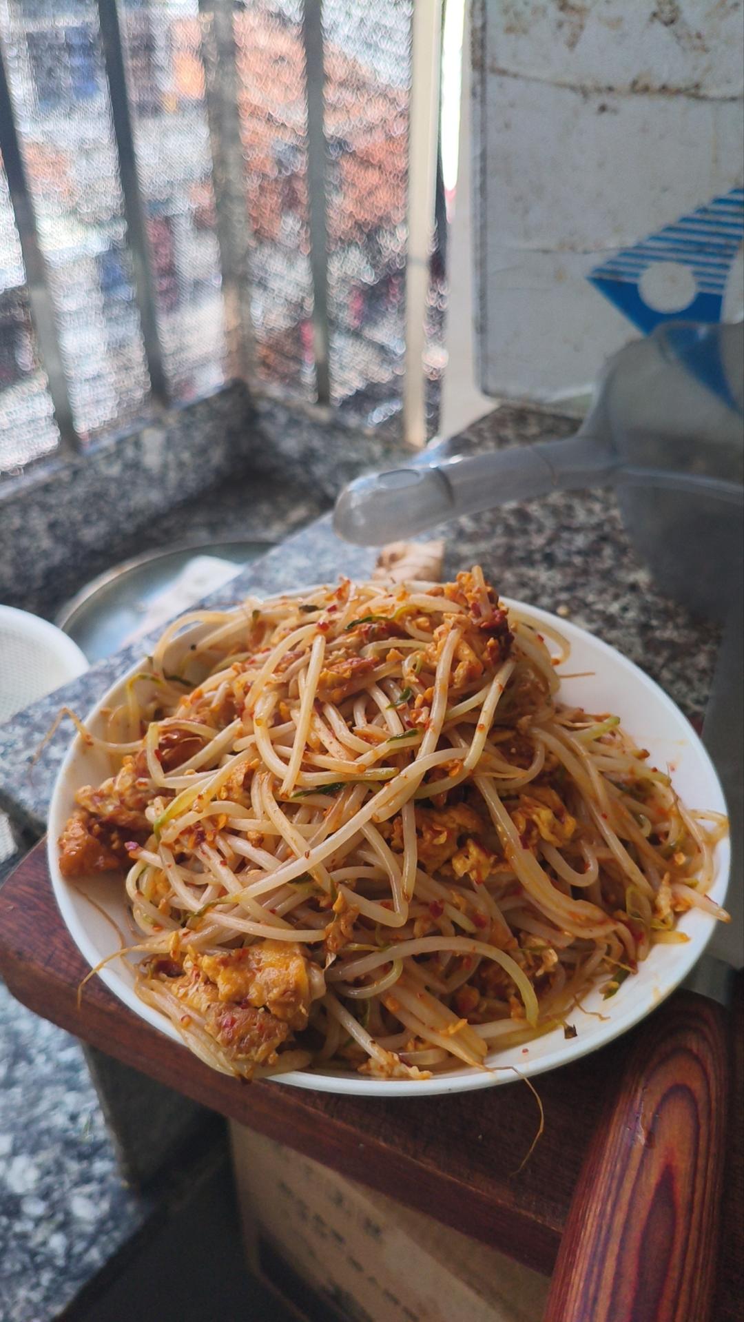 豆芽炒鸡蛋(下饭湘菜)