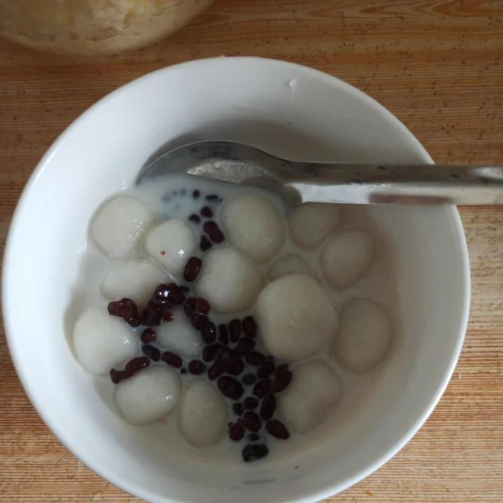 红豆糯米圆子汤
