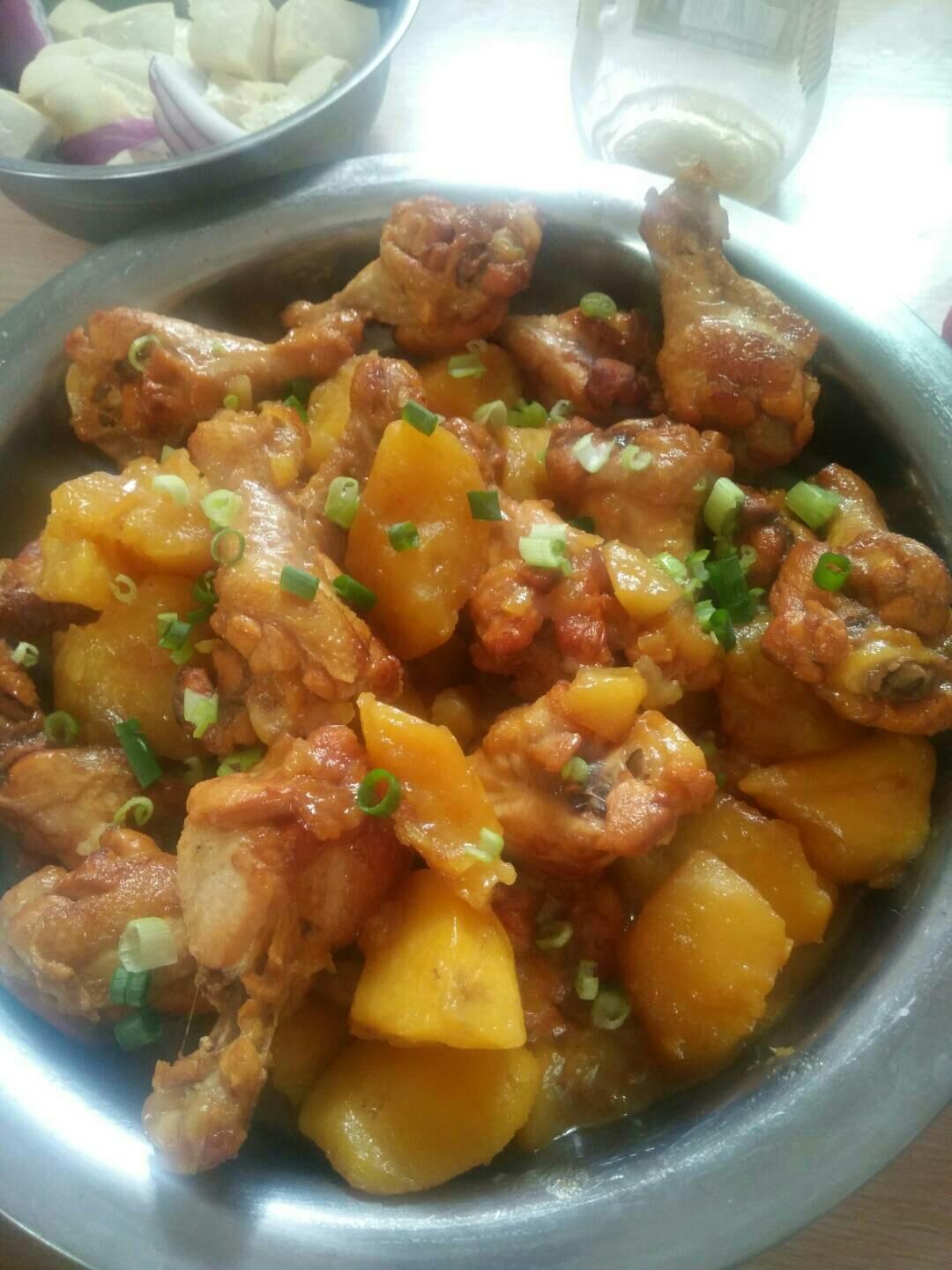 土豆炖小鸡腿