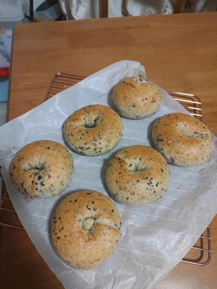 黑芝麻全麦贝果